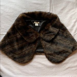 Faux fur cape shawl stole shrug, brown size L/XL